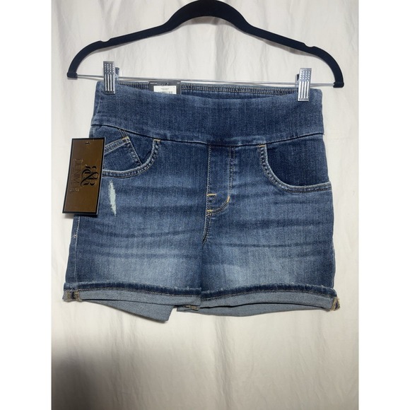 Rock & Republic Pants - NEW Womens Rock‎ & Republic Denim RX Fever Pull-On Jean Shorts. Size 4 NWT M8